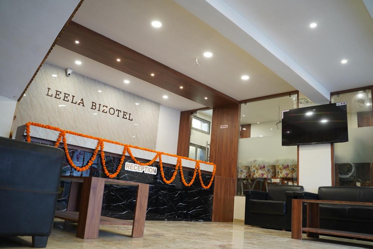 Leela Bizotel Junagadh Bagian luar foto
